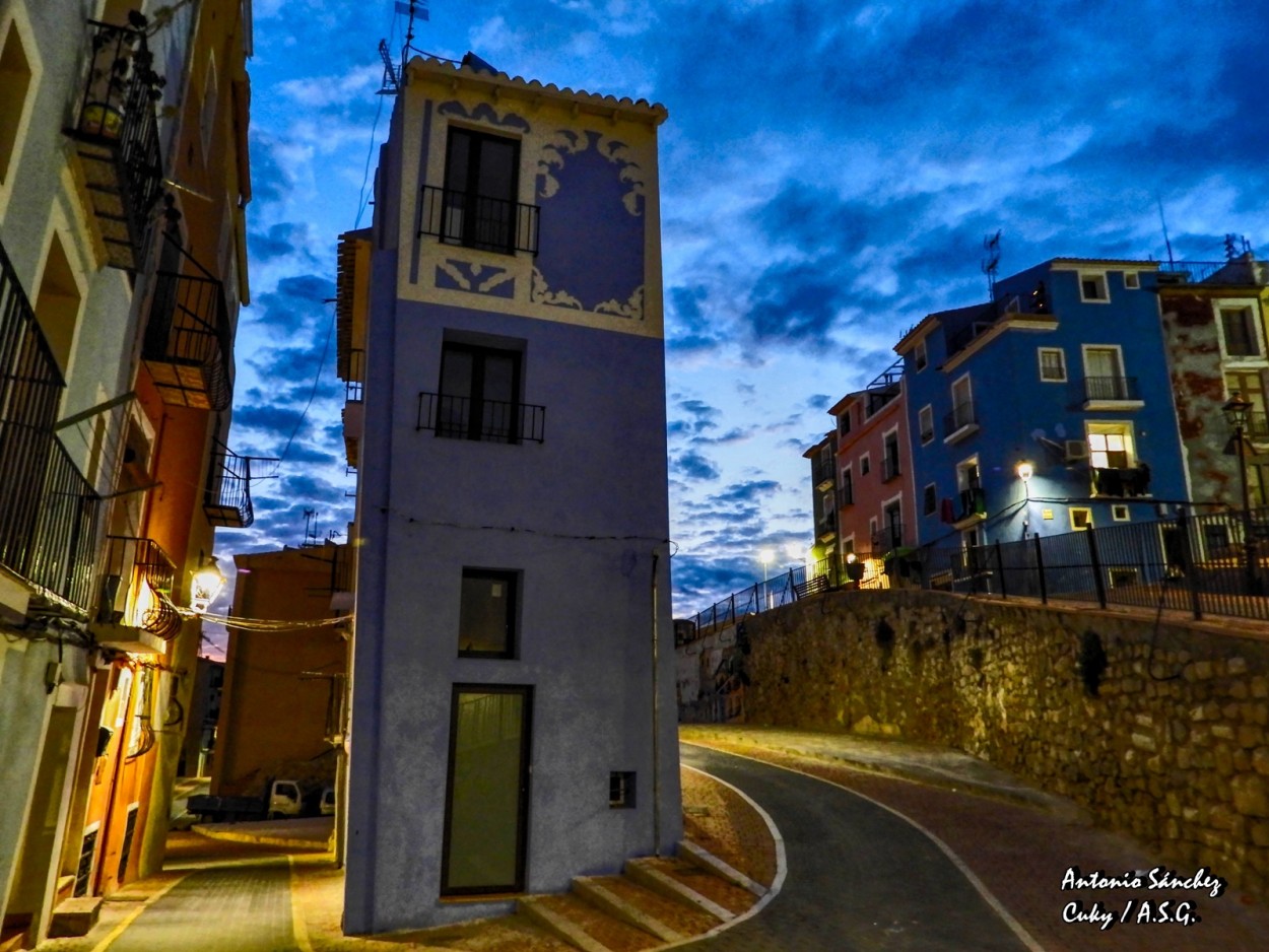 "**La Vila Joiosa es de Colores**" de Antonio Snchez Gamas (cuky A. S. G. )