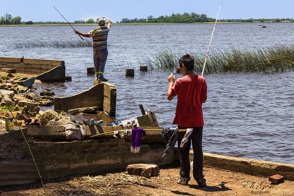 "Pescando" de Elizabeth Gesualdo