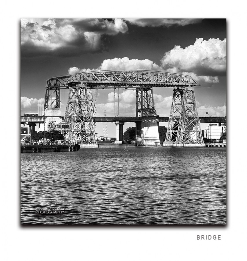 "Bridge" de Carlos A. Sandoval
