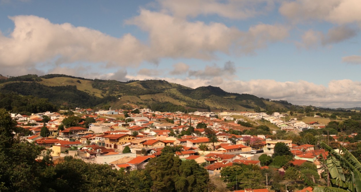 "O bairro ` Bela Vista ` aqui em Joanpolis......" de Decio Badari