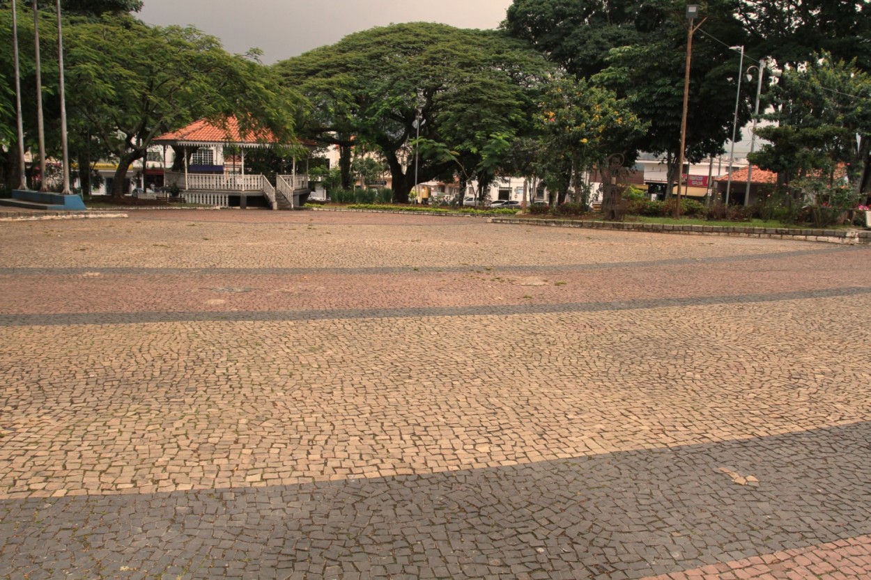 "Quem cedo levanta.....inicio da caminhada......" de Decio Badari