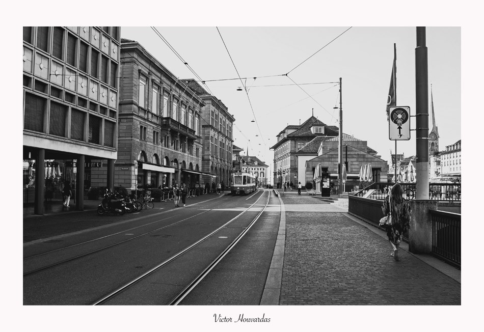 "EL TRANVIA" de Victor Houvardas