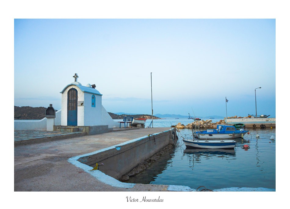 "ISLA DE SALAMINA" de Victor Houvardas