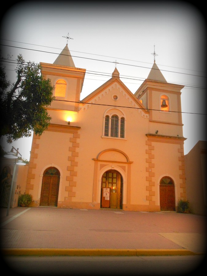 "Villa del Totoral (Iglesia)." de Daniela Romani