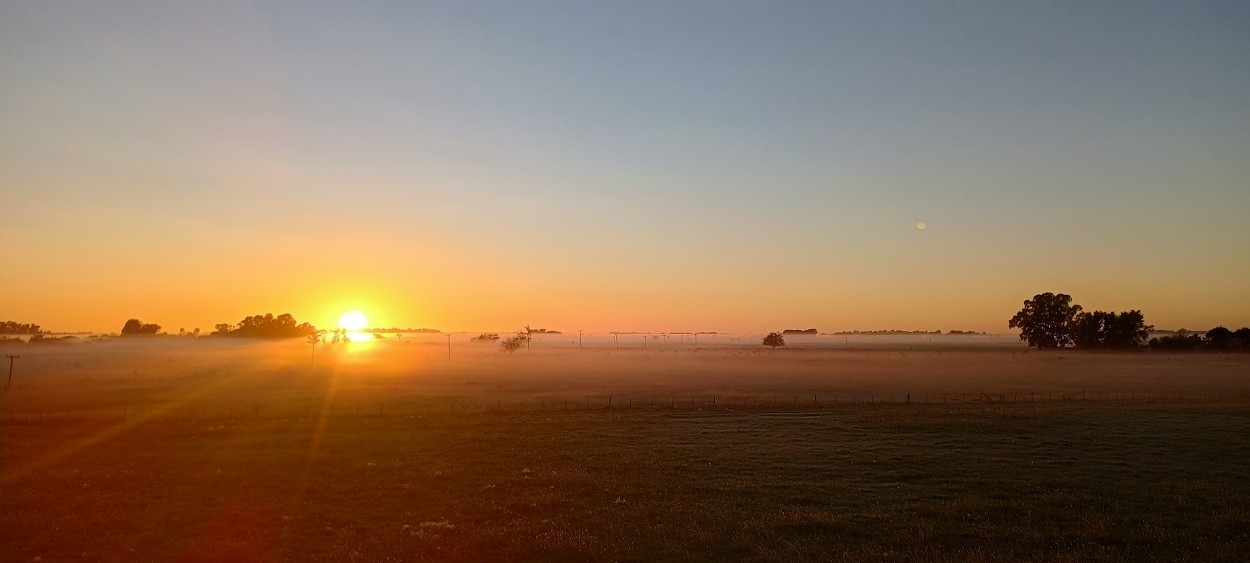 "Amanecer" de Santiago Mena