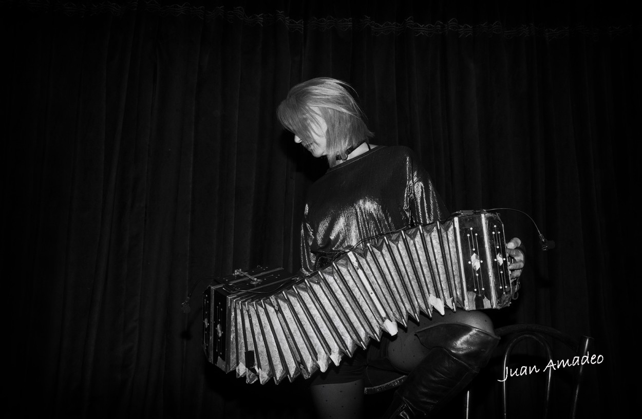 "CHE BANDONEON" de Juan Amadeo