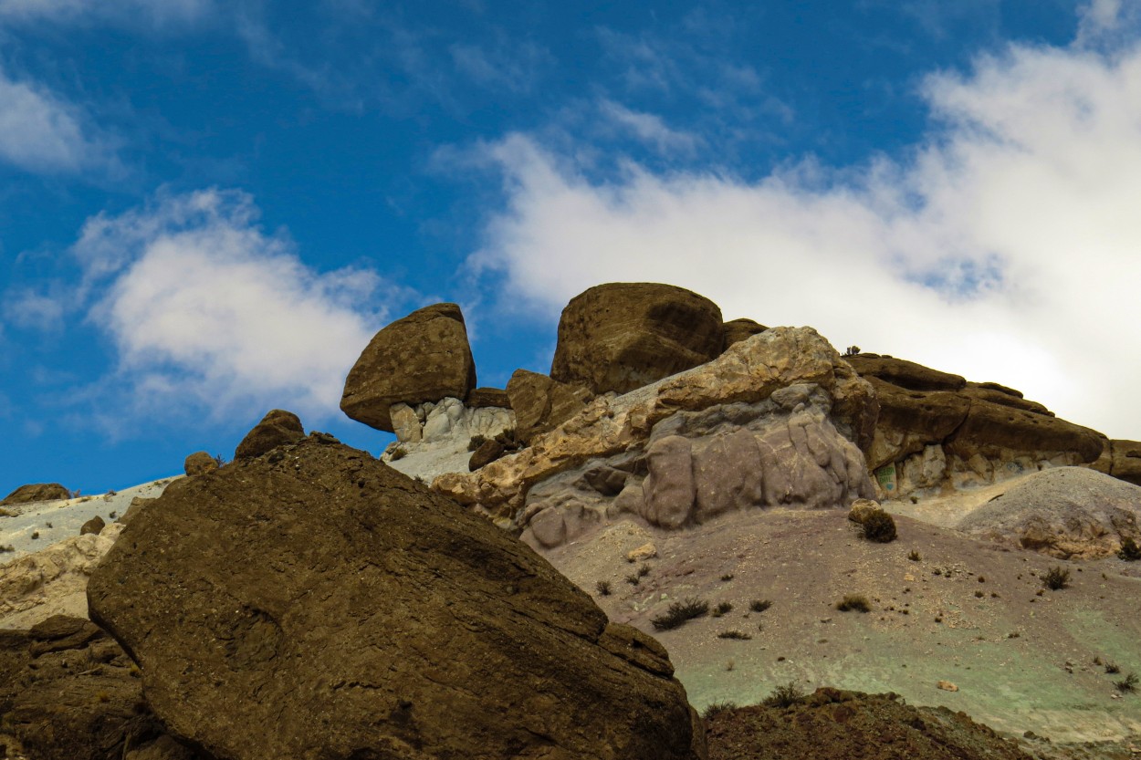 "`Cerro de los 7 Colores I`" de Iris Elizabeth Scotto