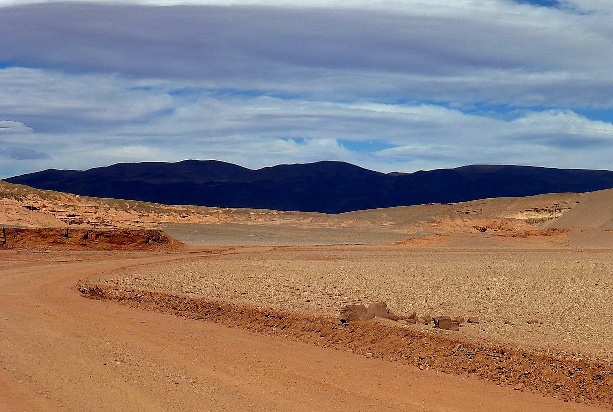 "la ruta del Dakkar" de Delia Raquel Sakauskas