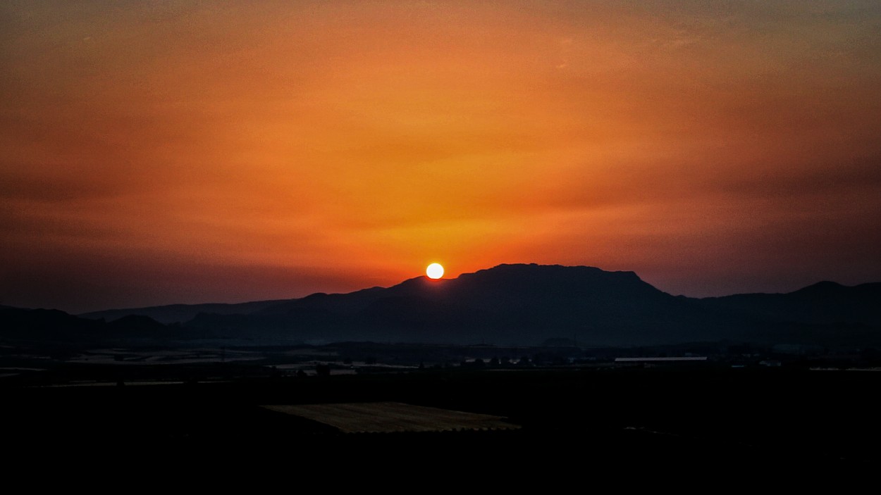 "Ultimo sol en la montaa..." de Juan Carlos Barilari