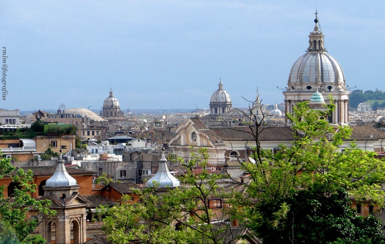 "Ciudad de cpulas" de Ricardo Mximo Lopez Moral