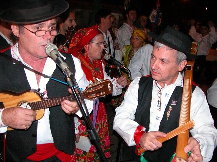 "Portugal na ` Festa das Naes ` em Joanpolis...." de Decio Badari