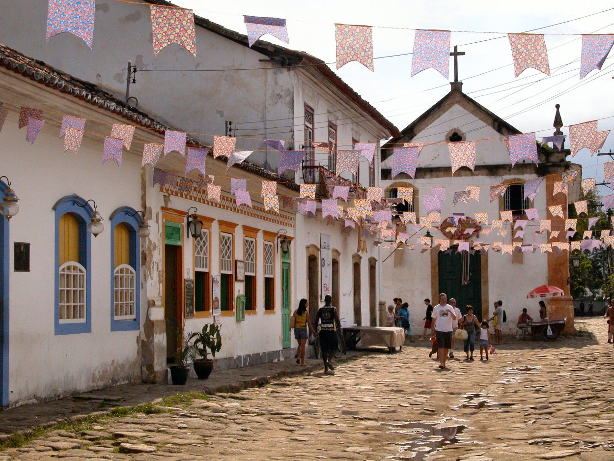 "Paraty Rio de Janeiro, festa de So Benedito....." de Decio Badari