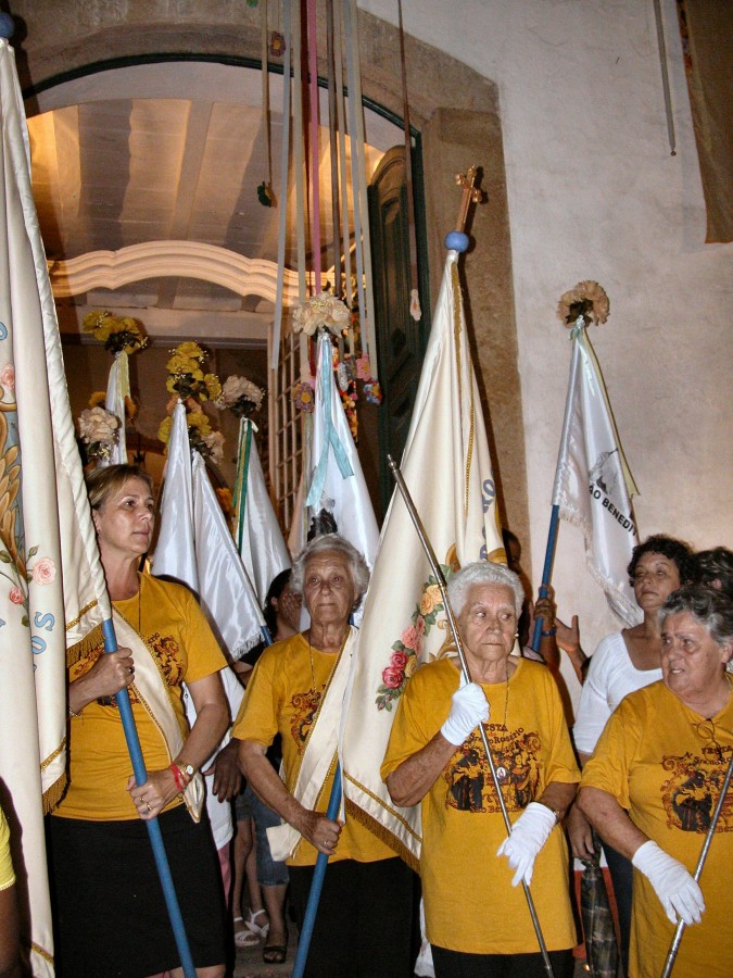 "Paraty R.J., as senhoras das irmandades....." de Decio Badari