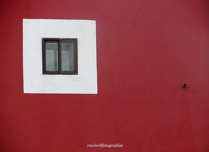 "Slo una ventana" de Ricardo Mximo Lopez Moral
