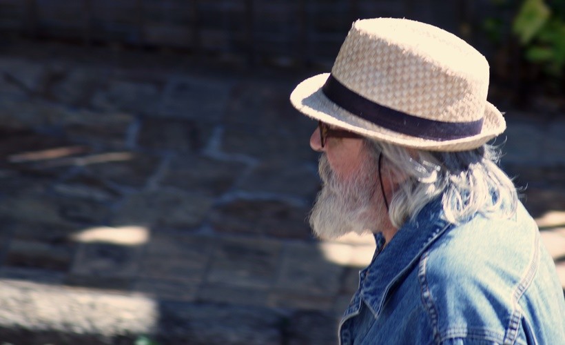 "O perfil de um desconhecido....." de Decio Badari