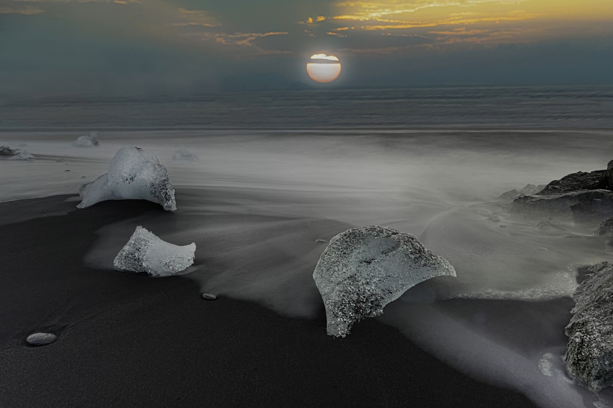 "El anochecer de Islandia" de Carlos Cavalieri