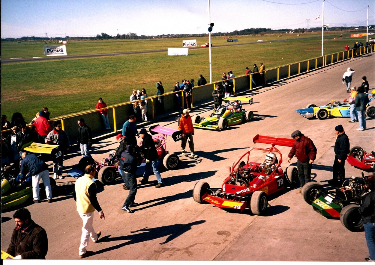 "autodromo la plata" de Beatriz Di Marzio