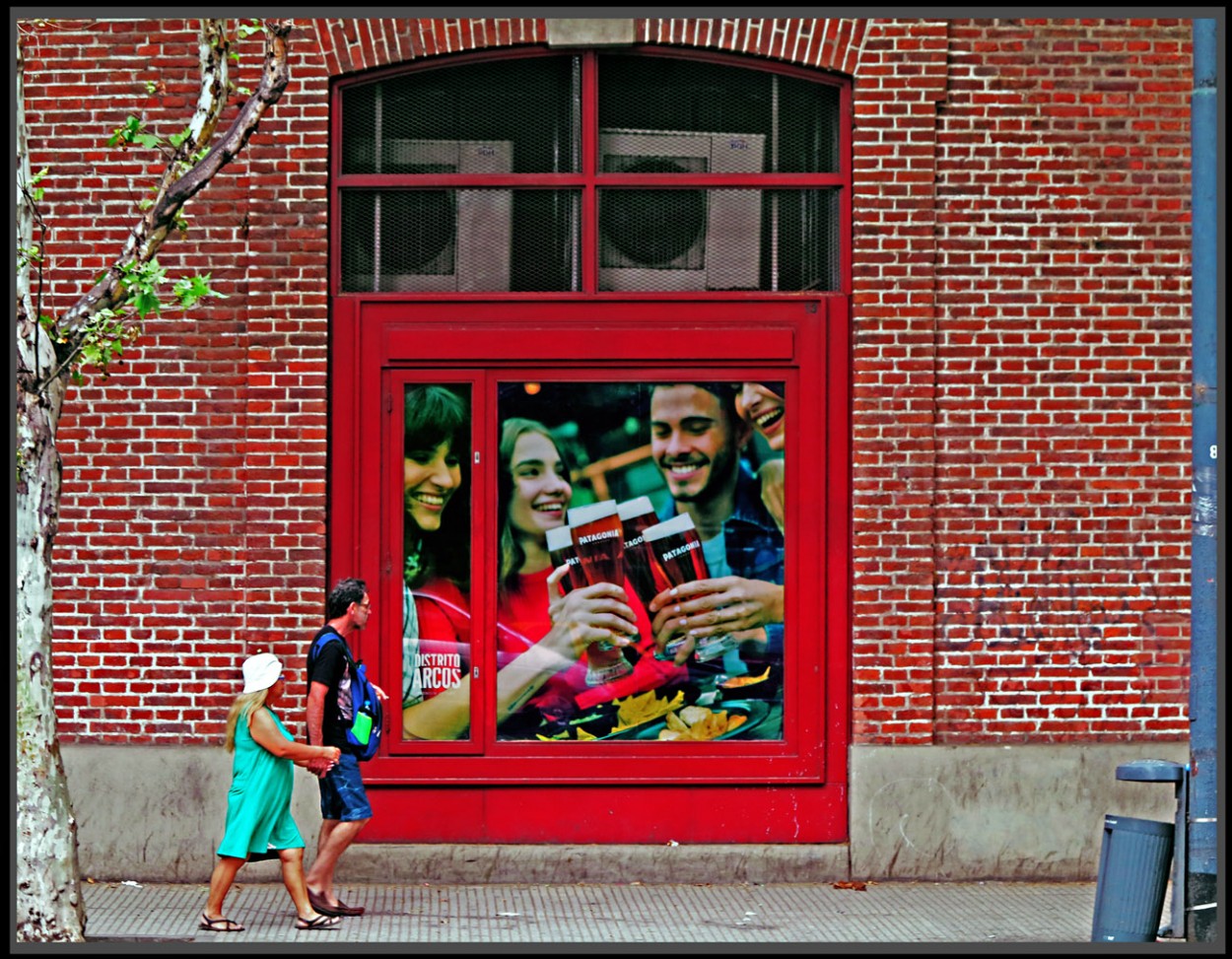 "Fachada feliz" de Jorge Vicente Molinari