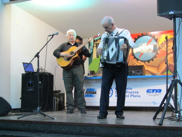 "Acordeon y guitarra " de Miguel Angel Palermo