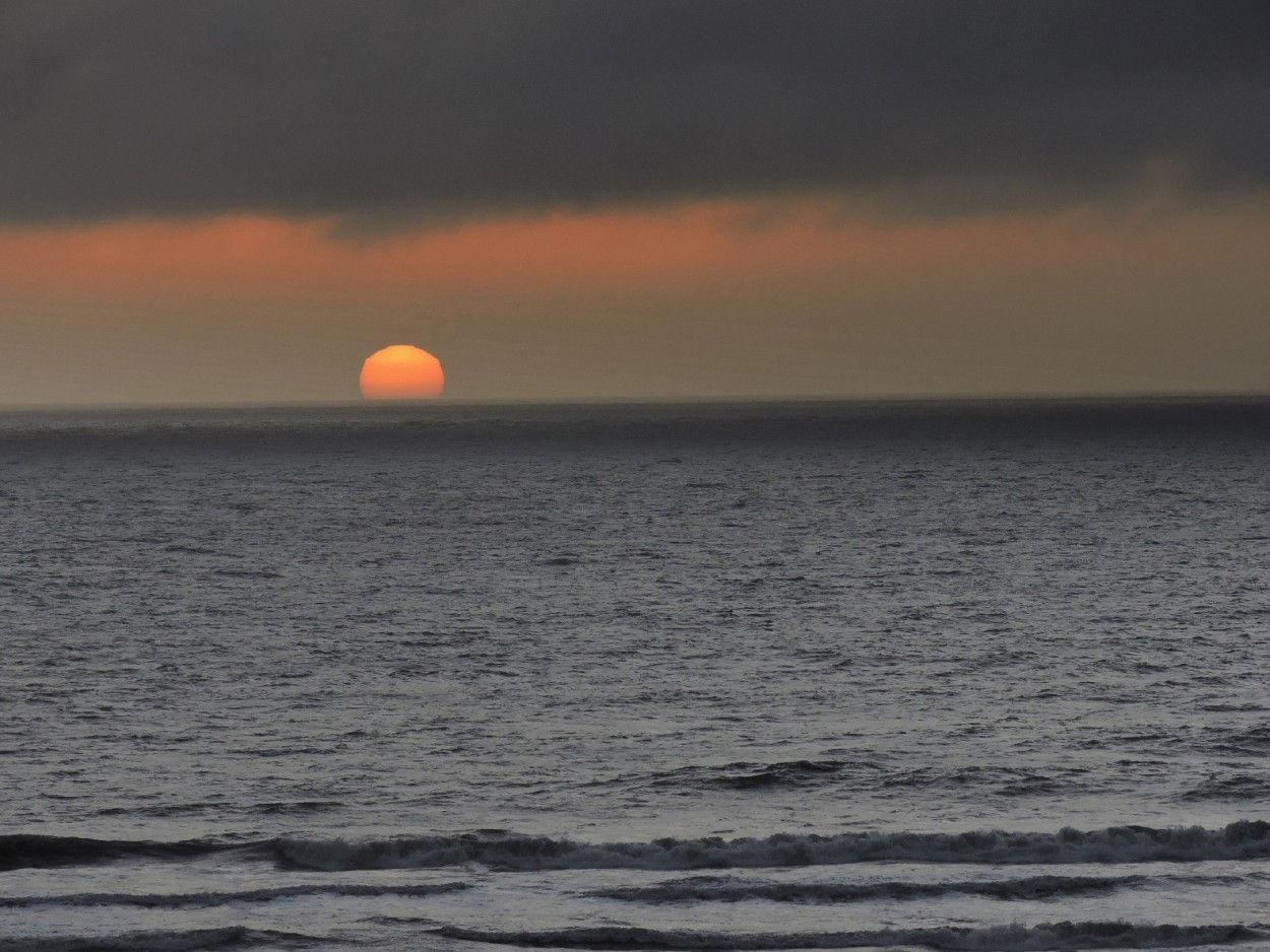 "Amanecer en el Mar" de Silvia Olliari