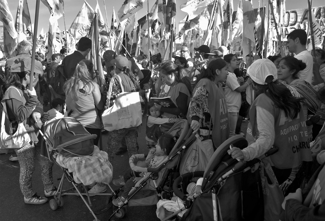 "Marchando por lxs gurises" de Sergio Oscar Pisani