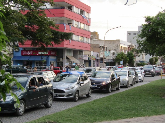 "Caravana " de Miguel Angel Palermo