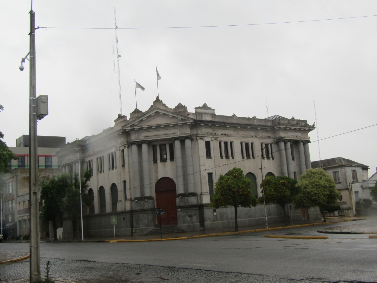 "Palacio Municipal" de Miguel Angel Palermo