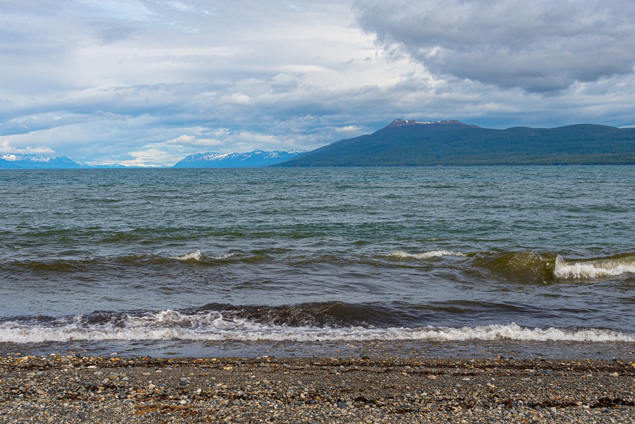 "La playa del Lago Fagnano" de Fernando Valdez Vazquez