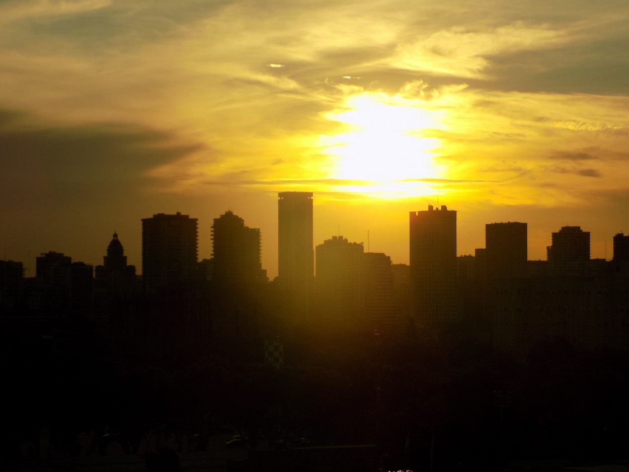 "Atardecer en Buenos Aires" de Lidia Marence