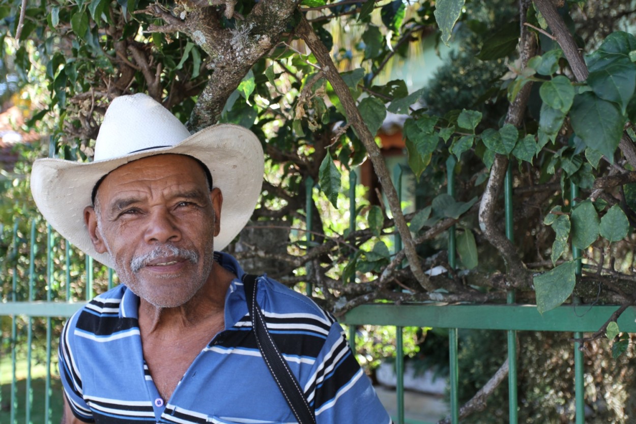 "Um bom dia, um bate papo e um retrato....." de Decio Badari