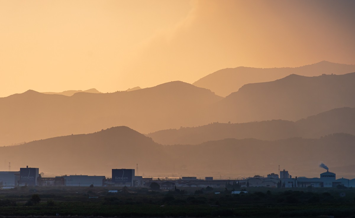 "Polgono industrial" de Carmen Roig Valverde