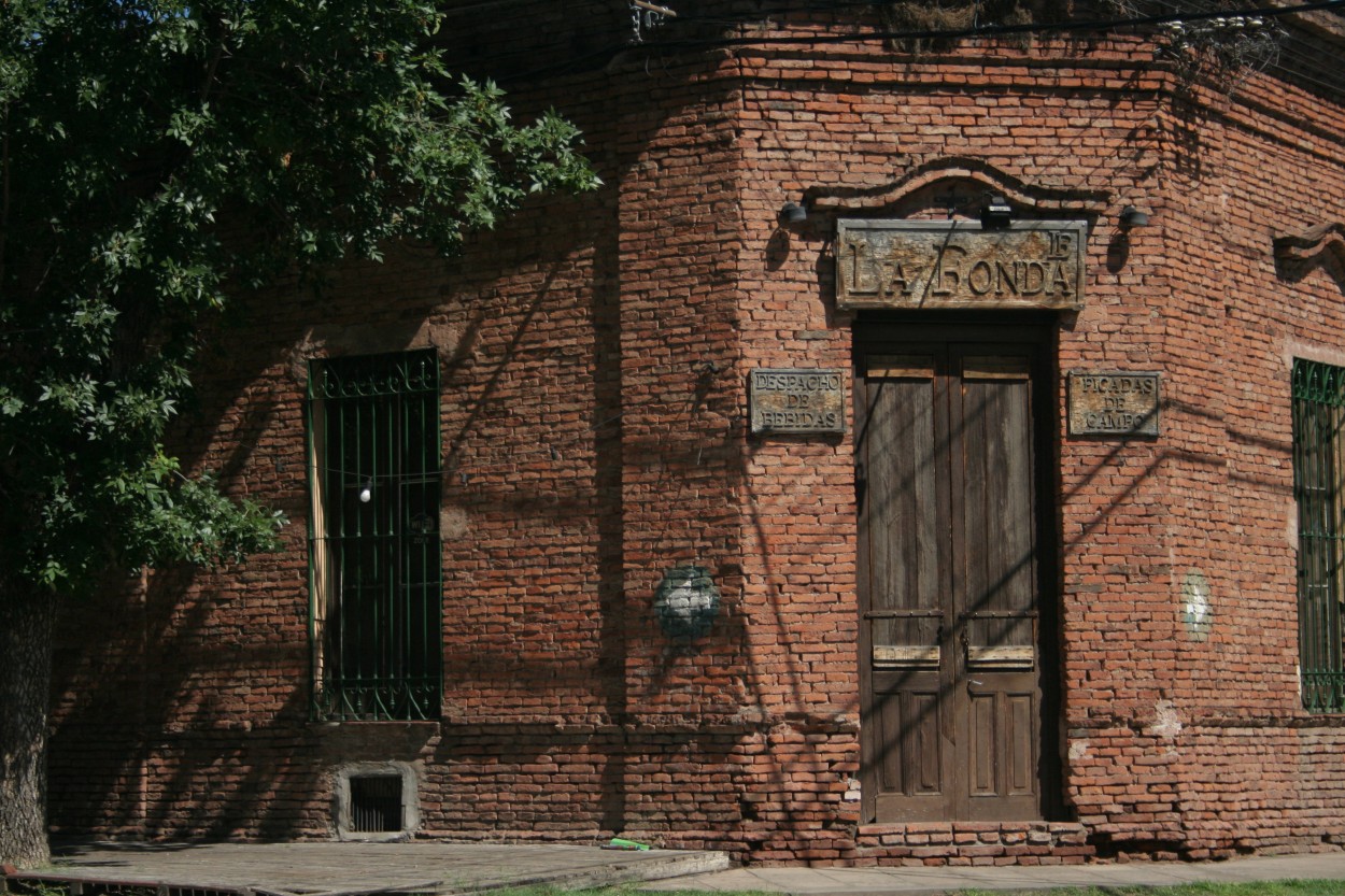 "La Fonda" de Carlos Javier Fernandez