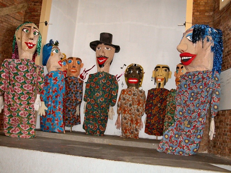 "Preparados para o desfile Carnaval de 2007....ler" de Decio Badari