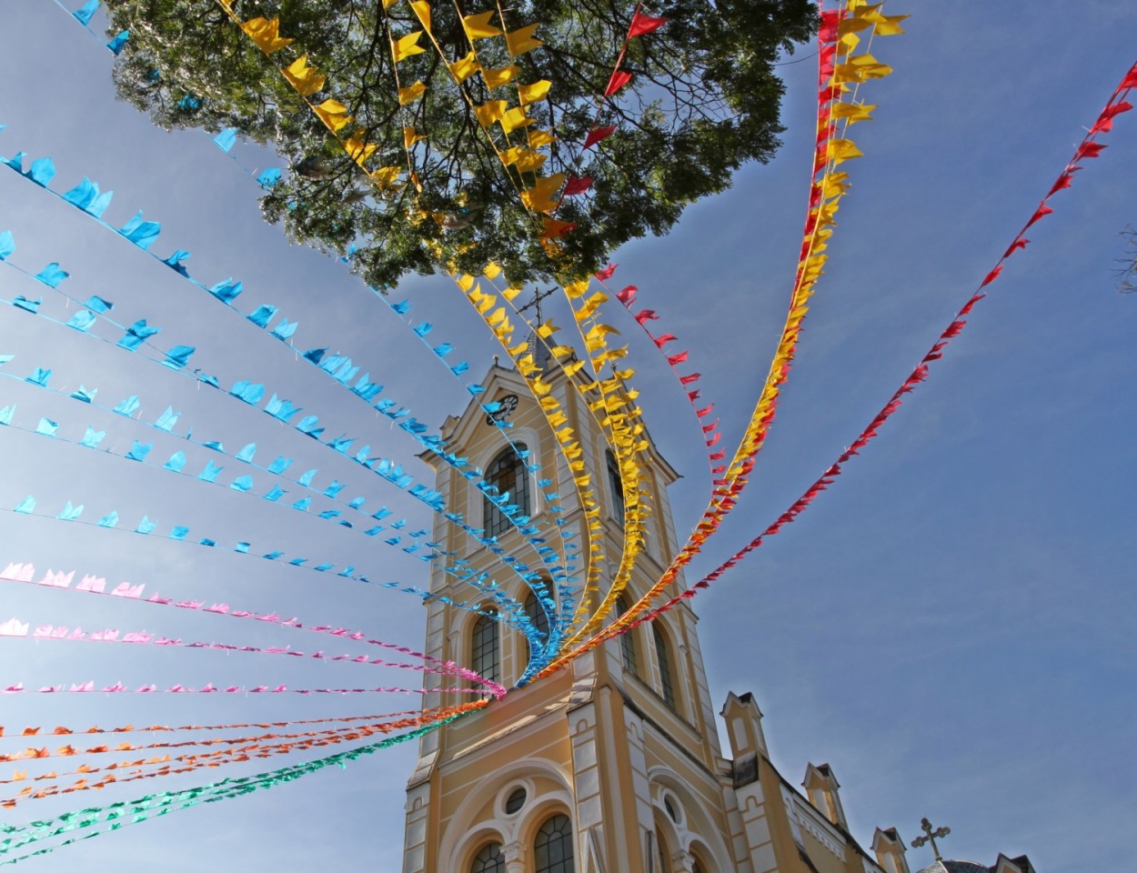 "A brisa da manh em semana da Festa de...ler" de Decio Badari