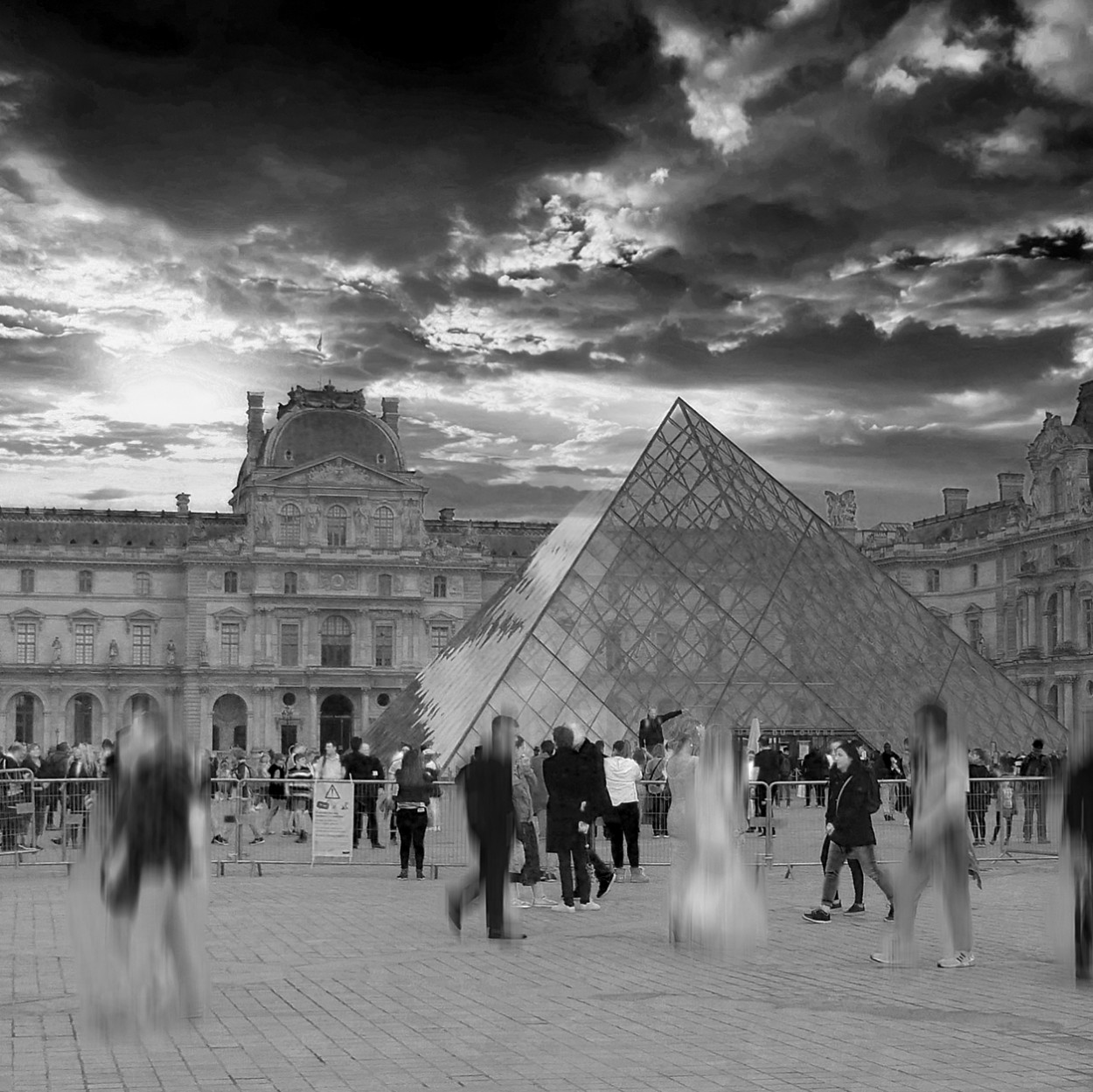 "Louvre" de Carlos A. Sandoval