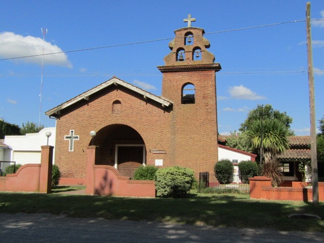 "La iglesia" de Miguel Angel Palermo