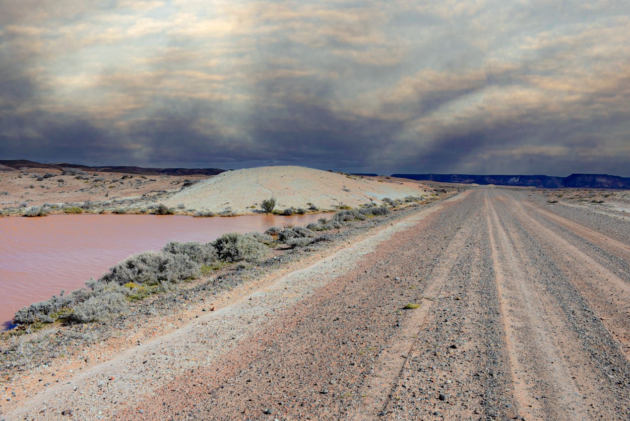 "Camino a la tormenta" de Daniel Oliveros