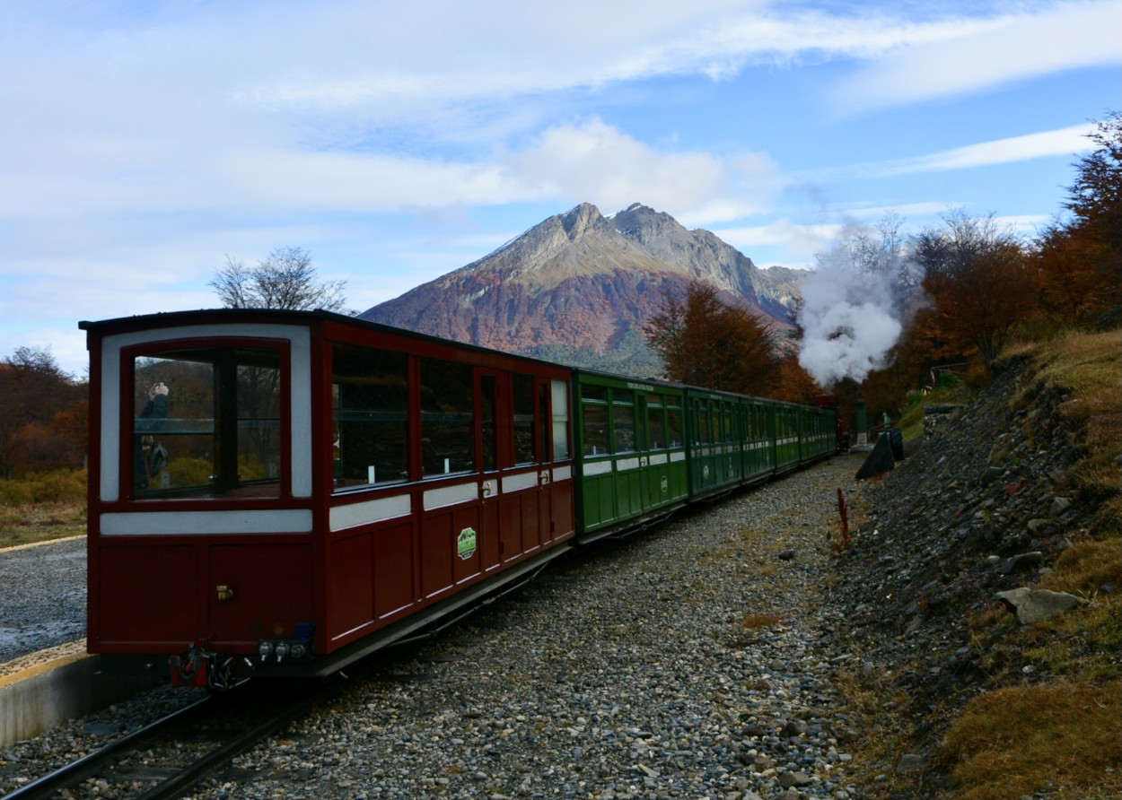 "Hacia el fin del mundo...en tren." de Alejandra Jevos