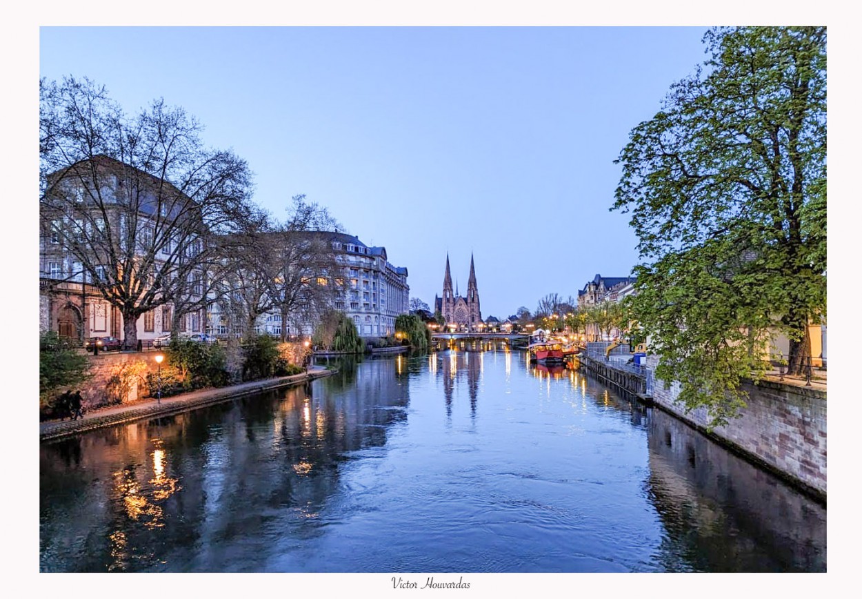 "ESTRASBURGO-FRANCIA" de Victor Houvardas