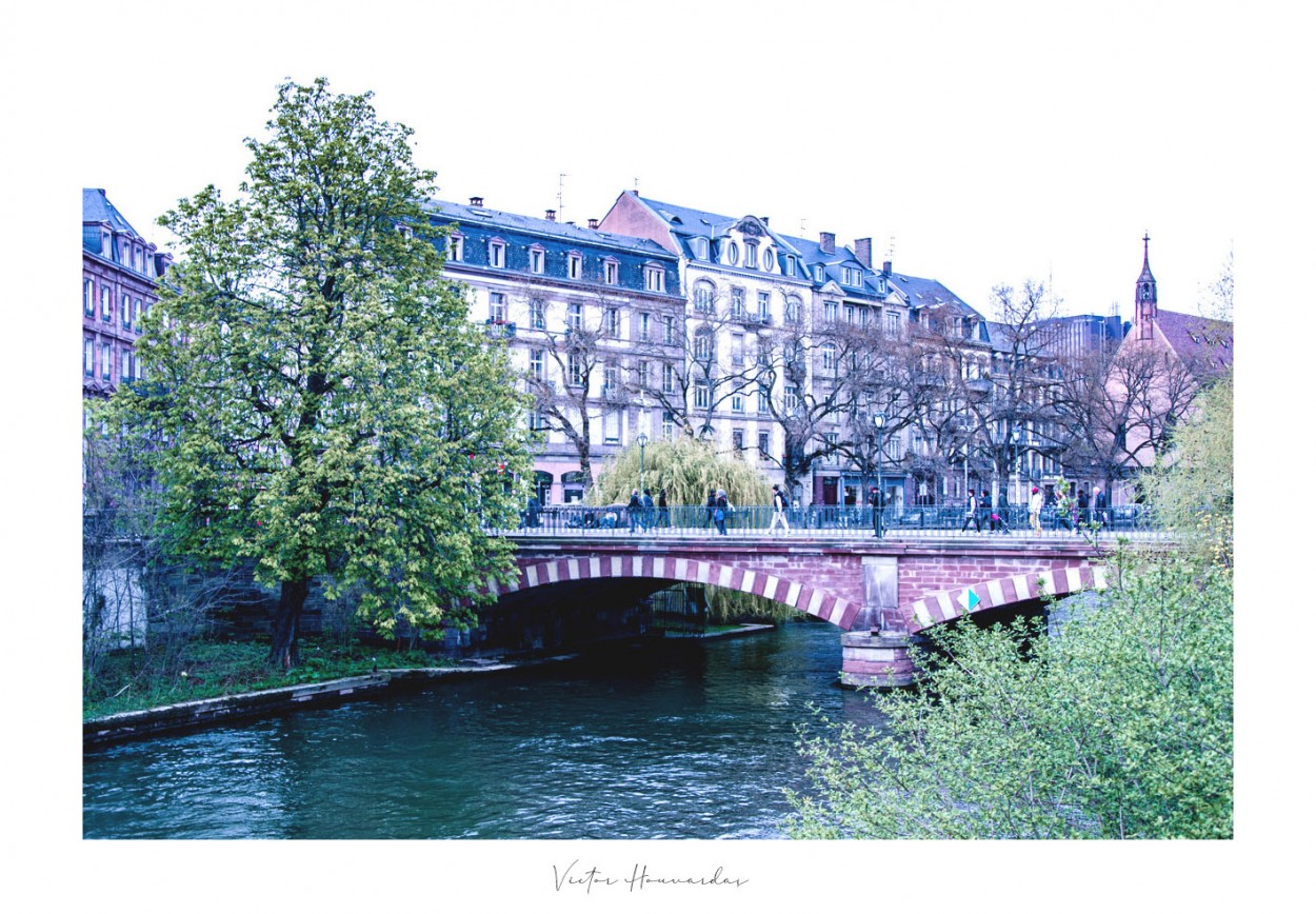 "STRASBURGO-FRANCIA" de Victor Houvardas