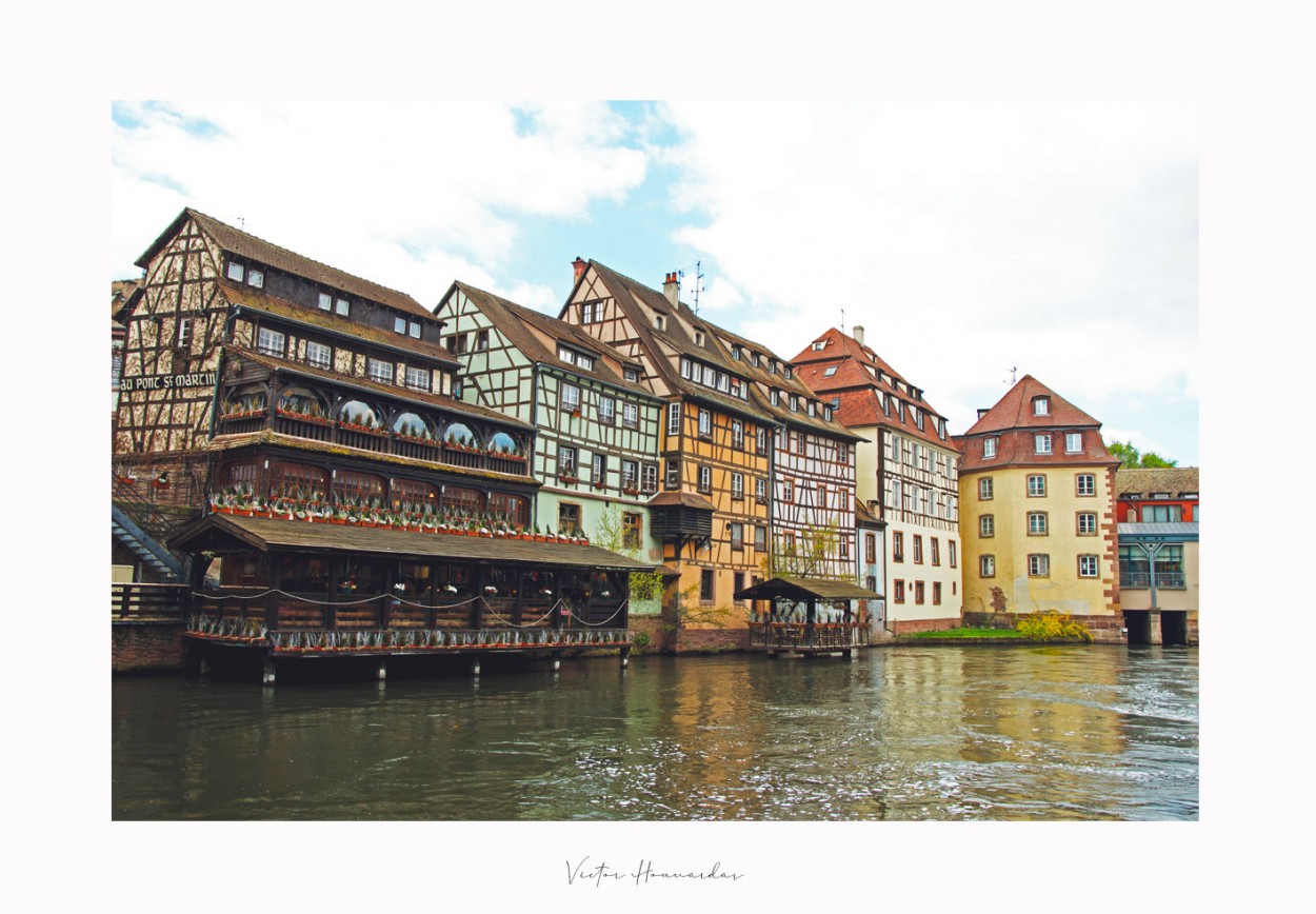 "STRASBURGO-FRANCIA" de Victor Houvardas