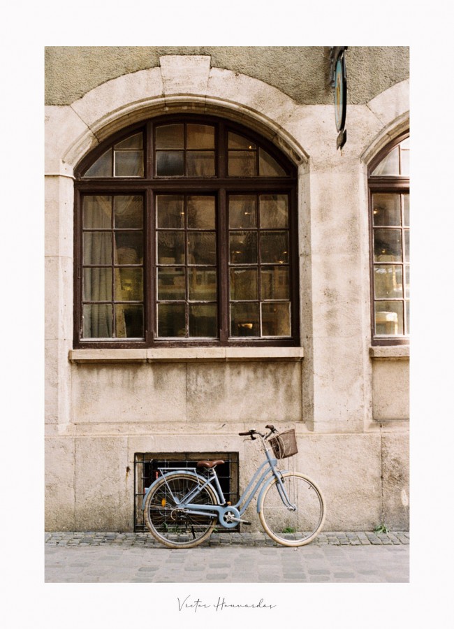 "La bicicleta" de Victor Houvardas