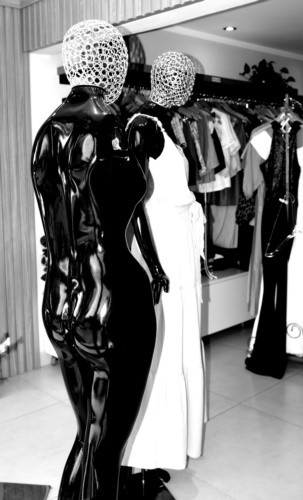 "`Nude in black y white `...ler" de Decio Badari