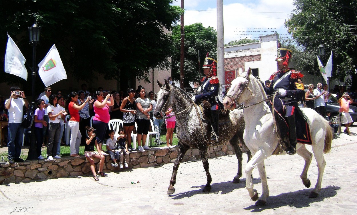 "Presente Mi General" de Jorge Vargas