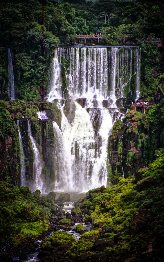 "Iguazu falls" de Juan Carlos Barilari