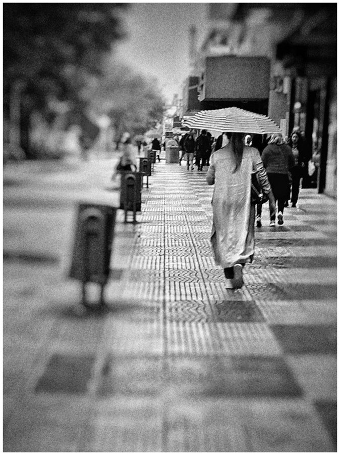 "Paseo por la lluvia" de Roberto Guillermo Hagemann