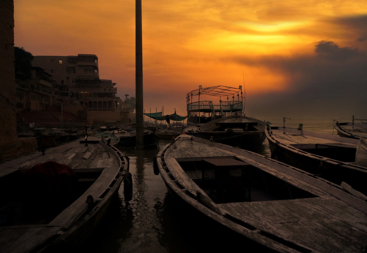 "Extraa y mstica Varanasi/India" de Alberto Daniel Gangi