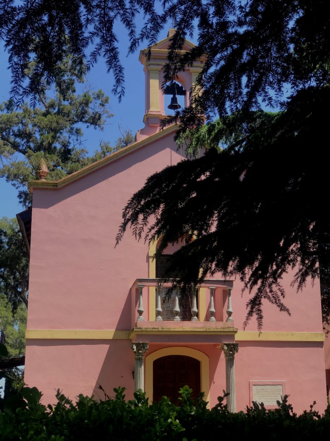 "La Capilla del colegio." de Maria Ines Ferrando