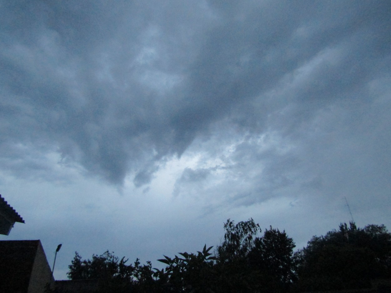 "Tormenta de tarde" de Miguel Angel Palermo