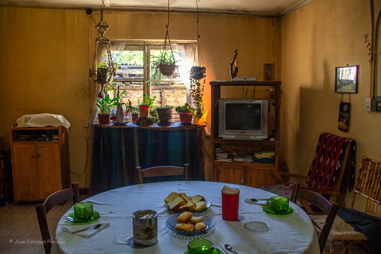 "Merienda..." de Juan Esteban Pieralisi